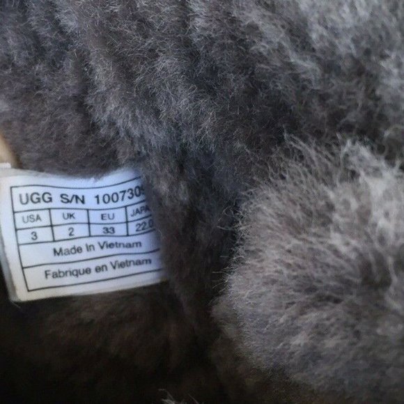 UGG Bailey Gray Boots Size 3 - Picture 4 of 8